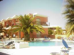Maria' s Beach Apartments