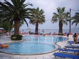 Maria' s Beach Apartments
