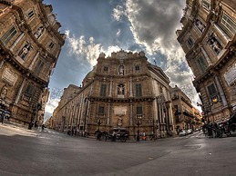 Palazzo Brunaccini Boutique Hotel