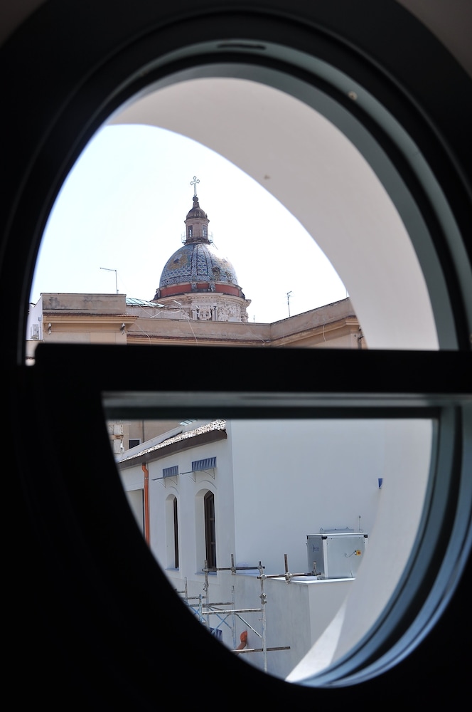 Palazzo Brunaccini Boutique Hotel