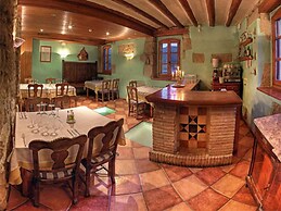 Bodegas de Arnés - Adults Only