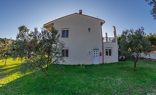 Parea Kalamitsi