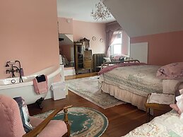 Wakamow Heights Bed & Breakfast