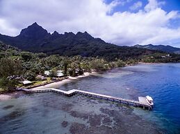 Linareva Moorea Beach Resort