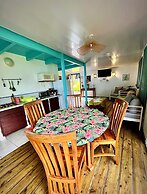 Linareva Moorea Beach Resort