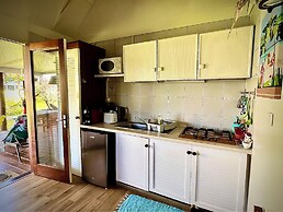 Linareva Moorea Beach Resort