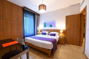 The Smallville Xpress Hotel