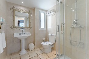 Flamingo Suites Boutique Hotel