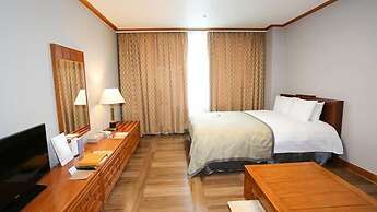High1 Palace Hotel & CC
