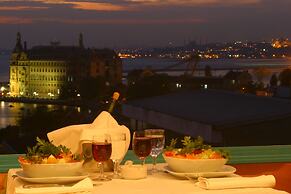 Sidonya Hotel