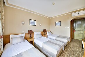 Sidonya Hotel