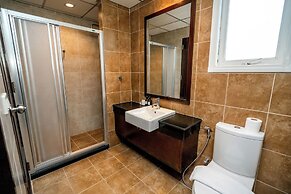 Ratana Hotel Chalong