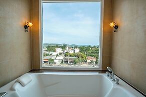 Ratana Hotel Chalong