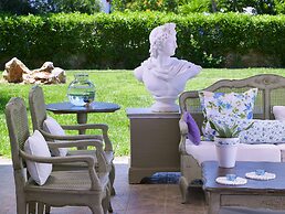 SunVillage Boutique Hotel