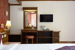 Memory Karon Resort