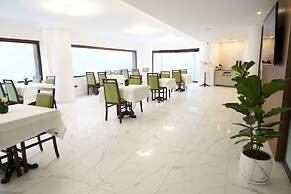Mira Otel Alsancak