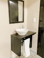 Hotel Amigo Suites