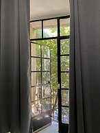 Hotel Amigo Suites