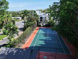 Oasis at Palm Cove