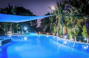 Oasis at Palm Cove