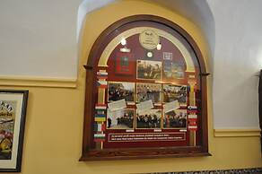 GARNI - Barbakan Hotel