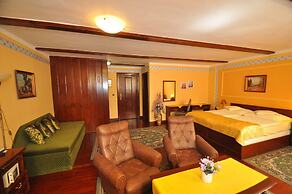 GARNI - Barbakan Hotel
