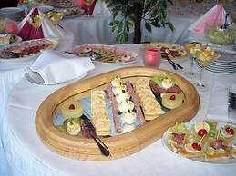 GARNI - Barbakan Hotel