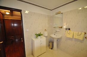 GARNI - Barbakan Hotel