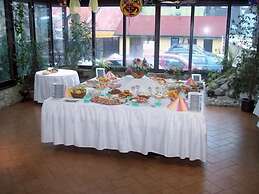 GARNI - Barbakan Hotel