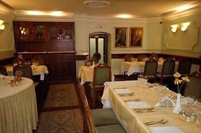 GARNI - Barbakan Hotel
