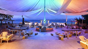 Island Beach Resort - Adults Only