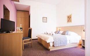 Hotel More