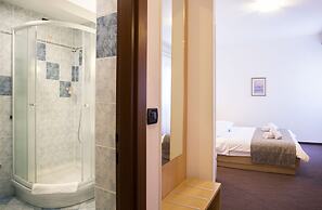 Hotel More
