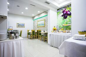 Hotel More