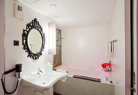 Bohem Art Hotel