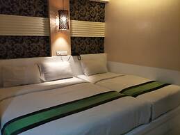 The Cozi Inn