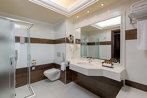 La Marquise Luxury Resort Complex
