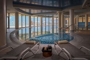 La Marquise Luxury Resort Complex