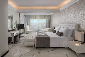La Marquise Luxury Resort Complex