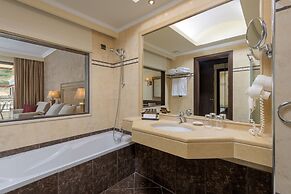 La Marquise Luxury Resort Complex