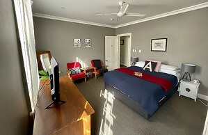 Athelstane House