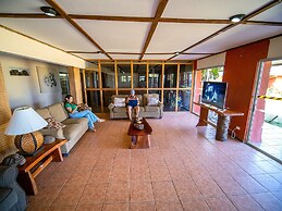 Tupa Hotel