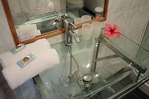 Tupa Hotel