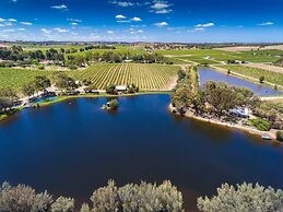 Stonewell Cottages & Vineyards