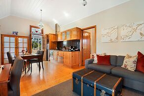 Stonewell Cottages & Vineyards
