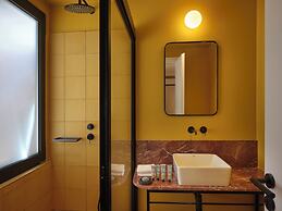 Astikon House