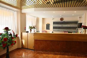 Nouvel Hotel Paris 18