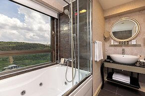 Limak Eurasia Luxury Hotel