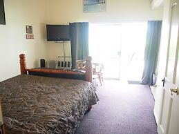Manor Views