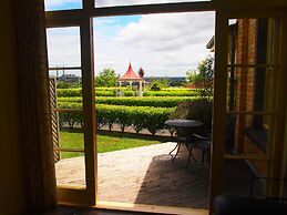 Manor Views